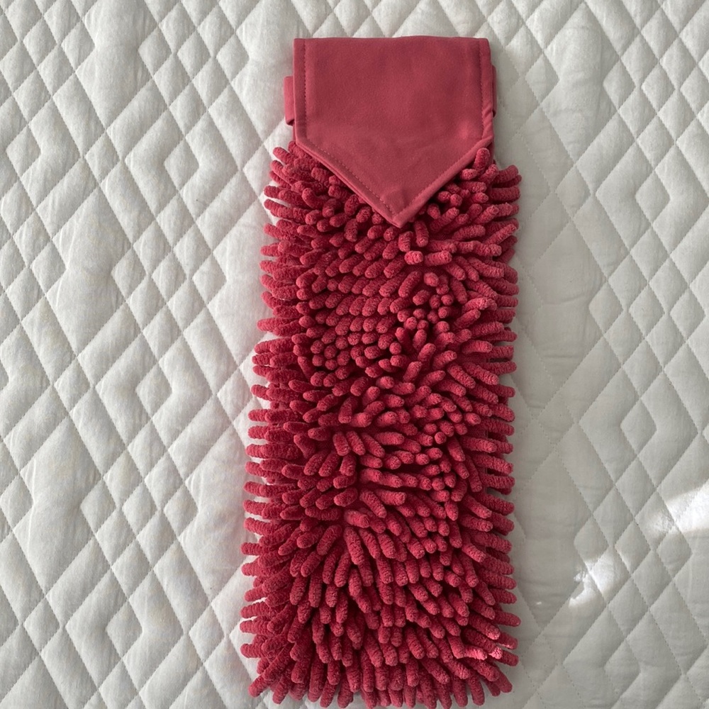 COPY - Pomegranate color Chenille Hand Towel w/BacLock by Norwex. BNWT